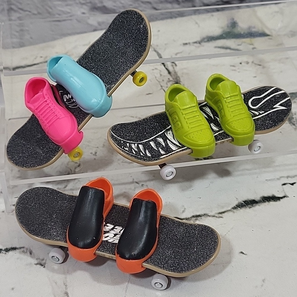 Hot Wheels Tony Hawk‎ Fingerboard Lot With Sneakers Shoes Skate Skull Grind